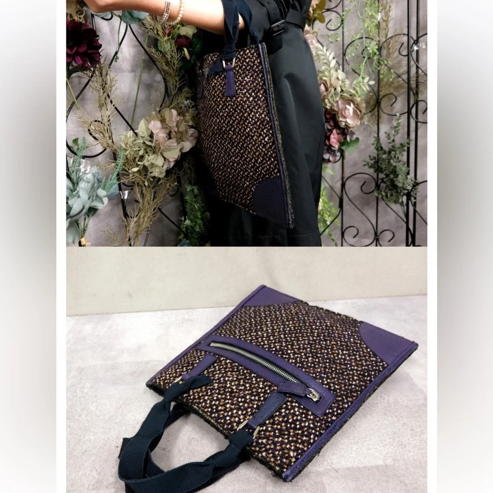 SOLD-SOLD Pre loved beautiful authentic PRADA handbag - Picture 2 of 10